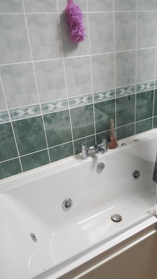 10 Abbey Street Timoleague Bandon Co Cork P72Fd32 Ξενοδοχείο Εξωτερικό φωτογραφία